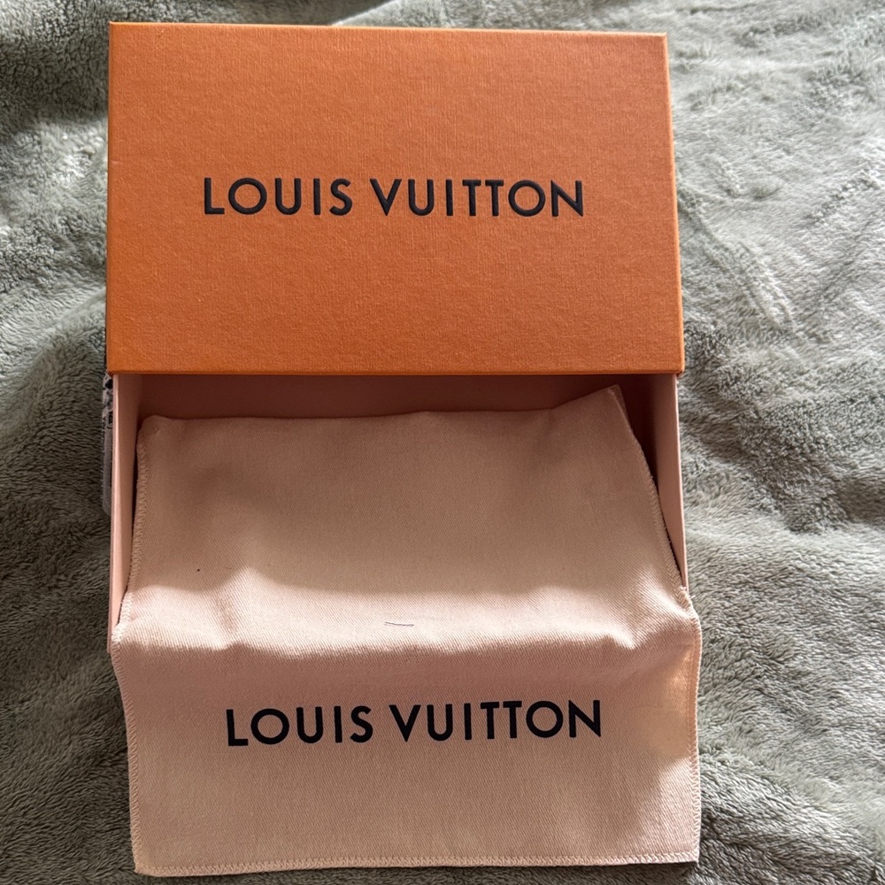 Louis Vuitton Orange Box with Pink Lining